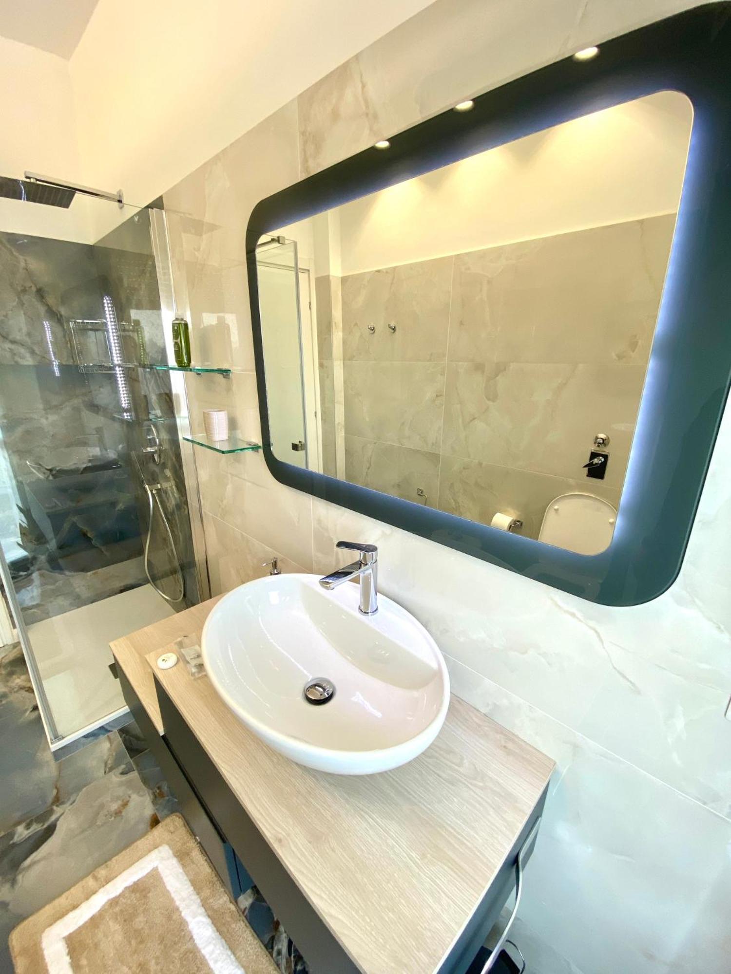 Faenza 18, A Cozy Apartment Milano Eksteriør billede
